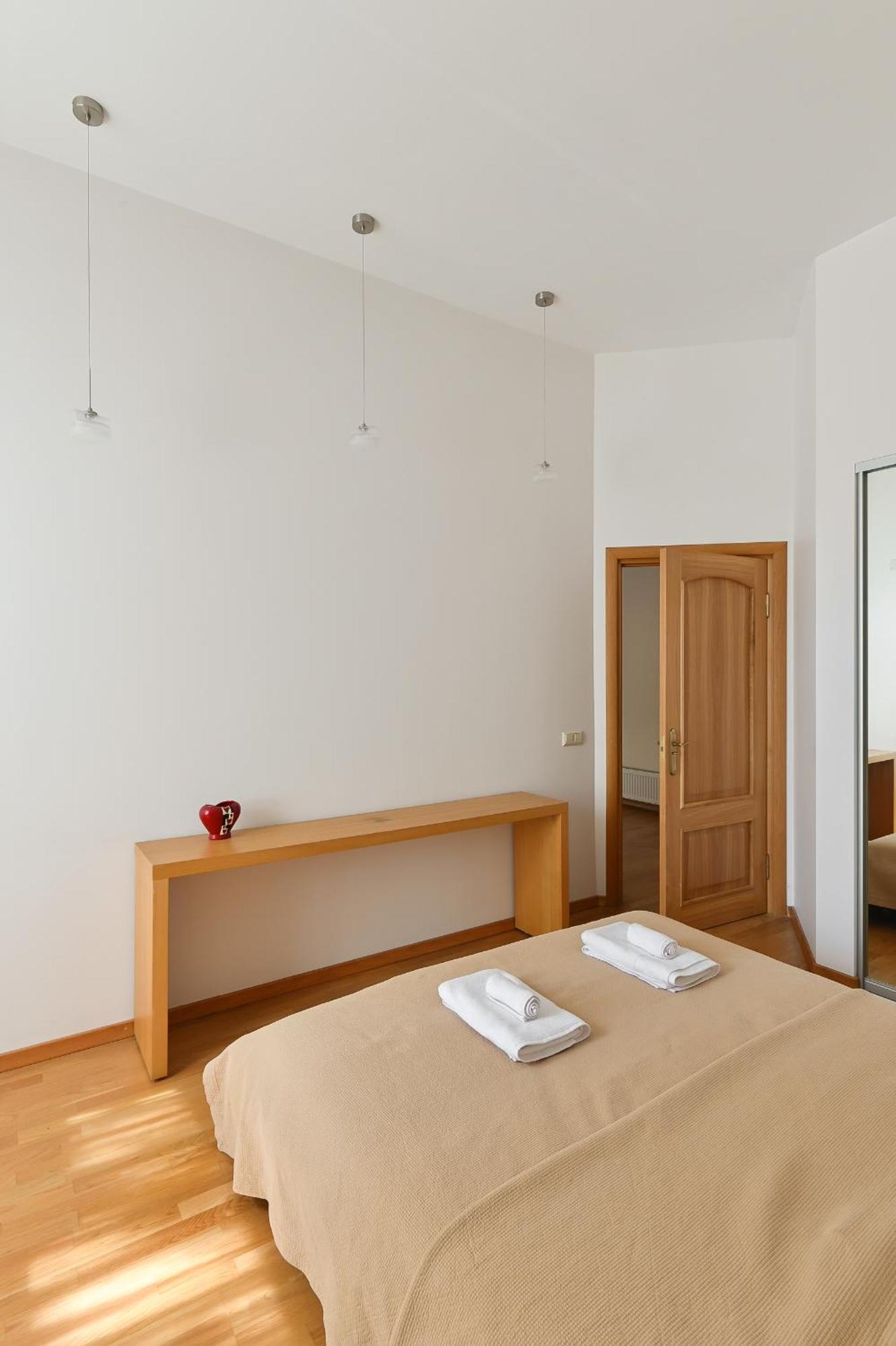 Spacious 82m2 Elegant Flat In The Heart Of
